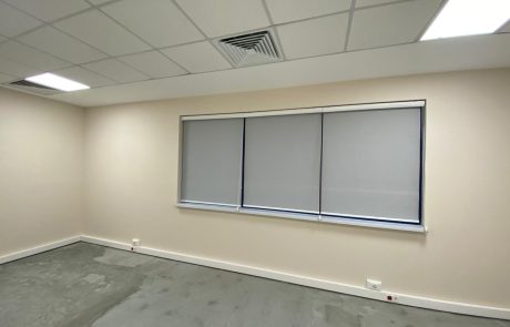 Jalüz sifarişi, Türkiyə istehsalı parçadan, satış və qüraşdırma, anbardan mənzillərə kataloqların çatdırılması, münasib qiymətə jalüzlər. Pilsə, rülon, zebra, vertikal jalüzlərin satışı.