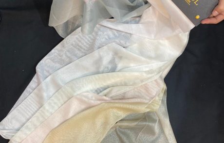 Pərdə kataloqları, 100-lərlə parçalar evlərə, mənzillərə çatdırılır, topdan və pərakəndə satış, tikiliş, quraşdırma.