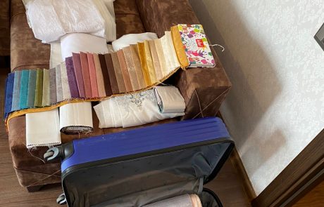 Rimskiy ştor, sifariş ilə, Türkiyə istehsalı olan pərdə modelləri, 100-lərlə parçalar və kataloqlar evlərə çatdırılır.