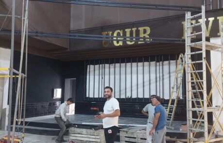 Avtomatik pərdələr, pultla idarə olunan pərdələ1