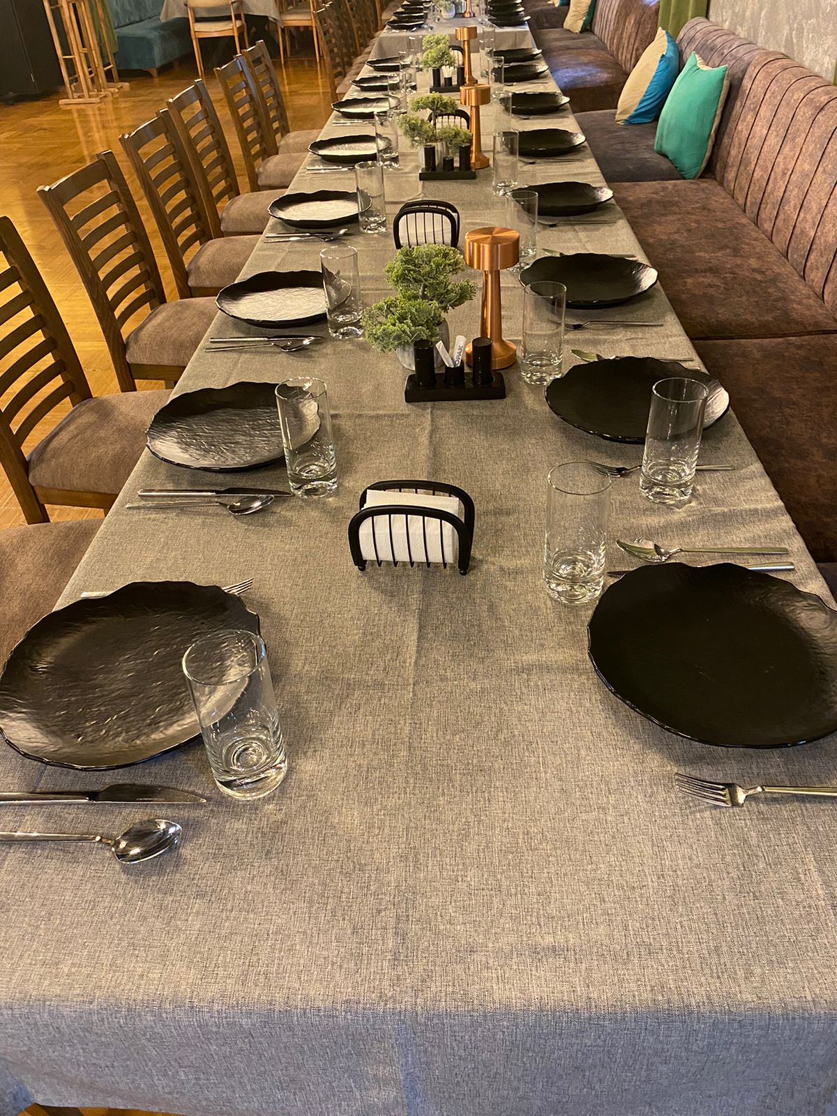 Süfrə sifarişi, premium və sadə parçalar